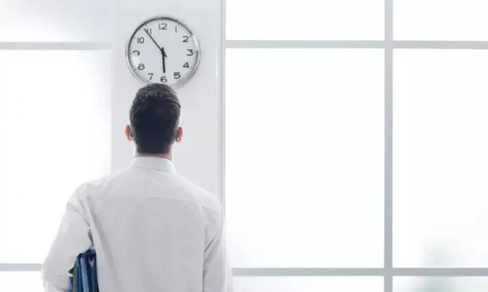 Υπερεργασία: Απαλλάσσονται οι εργοδότες από την υποχρέωση να την καταχωρούν στην ΕΡΓΑΝΗ-Τι γίνεται με τις υπερωρίες